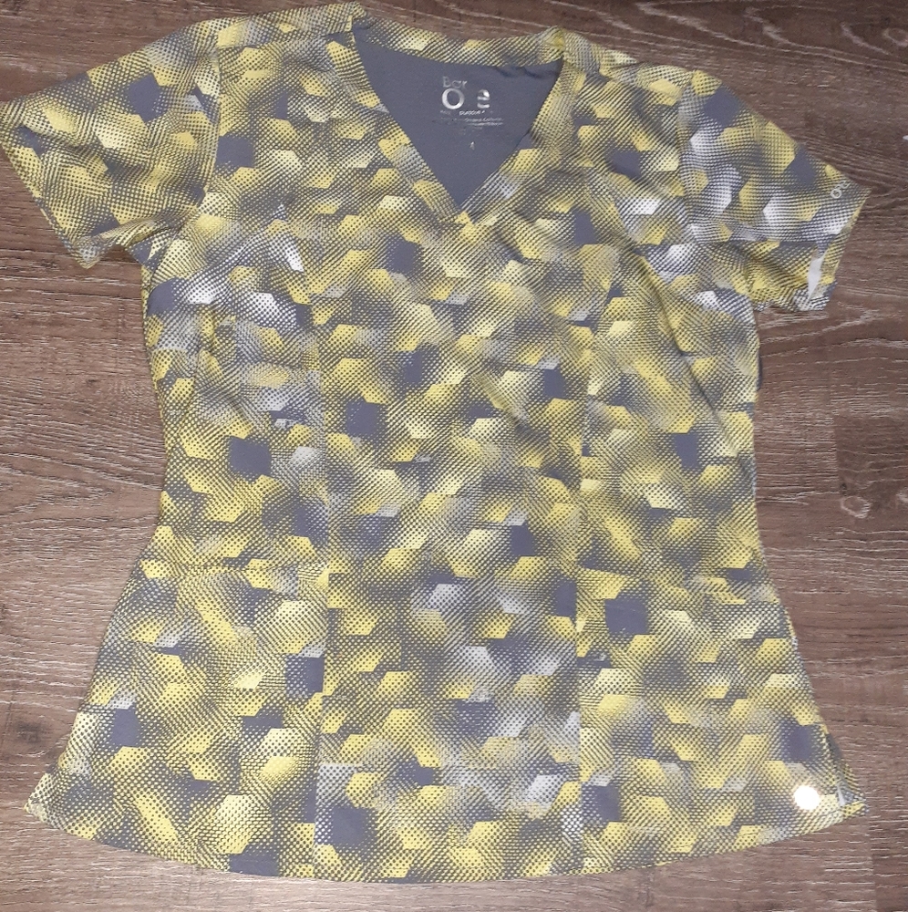 Barco One Scrub top